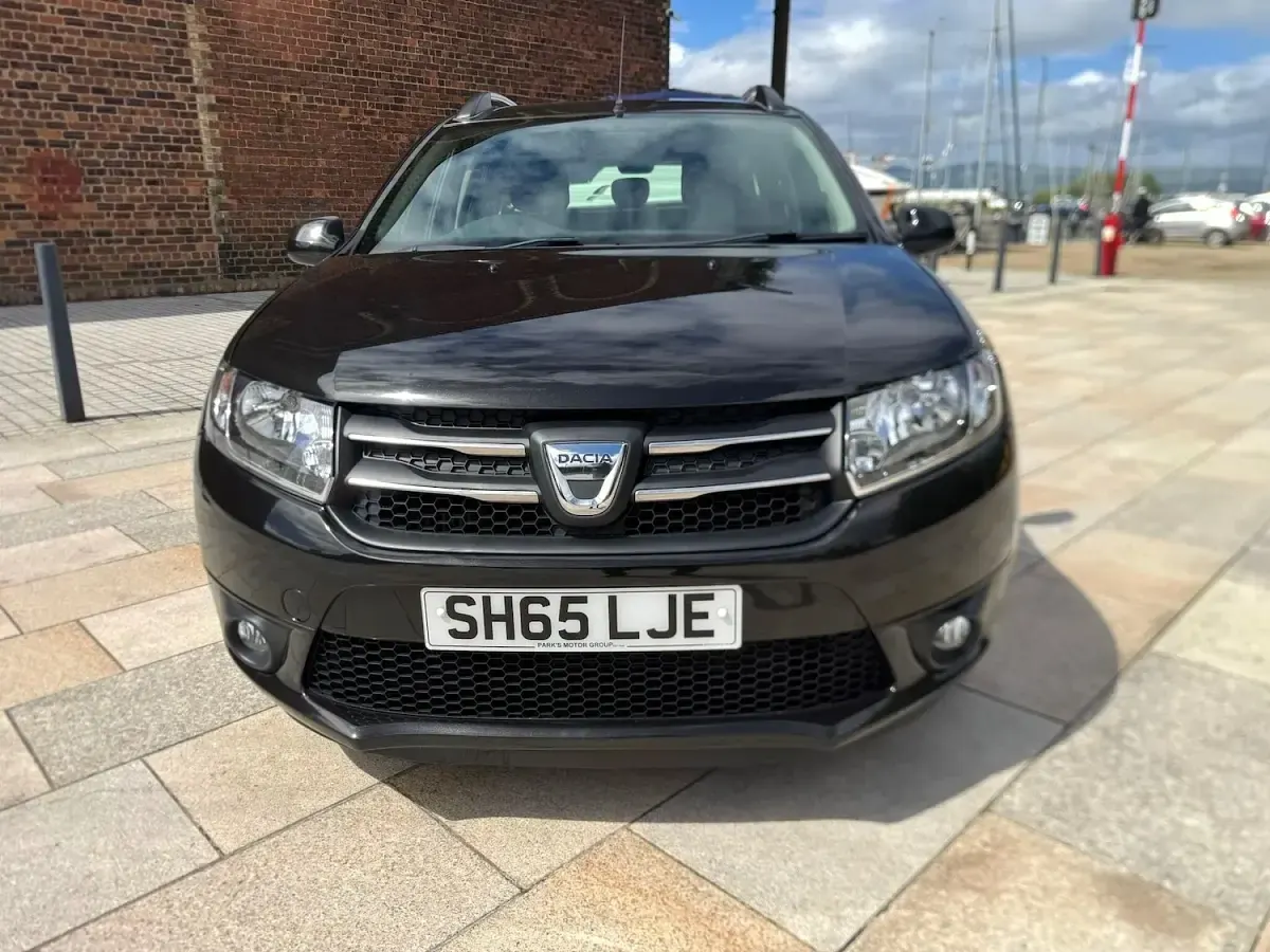 Used Dacia Logan MCV Lauréate 2015 Black Estate