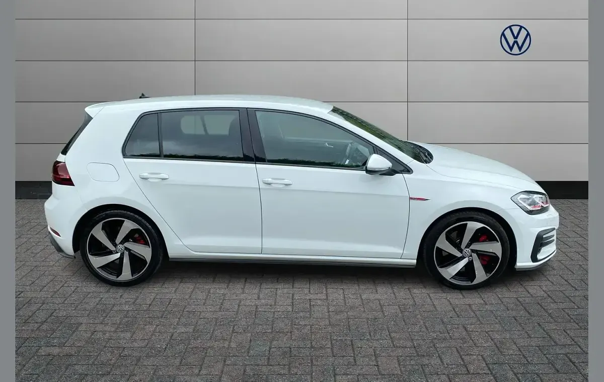 Used VW Golf VIII GTI 245 HP (180 kW) 2020 White Hatchback