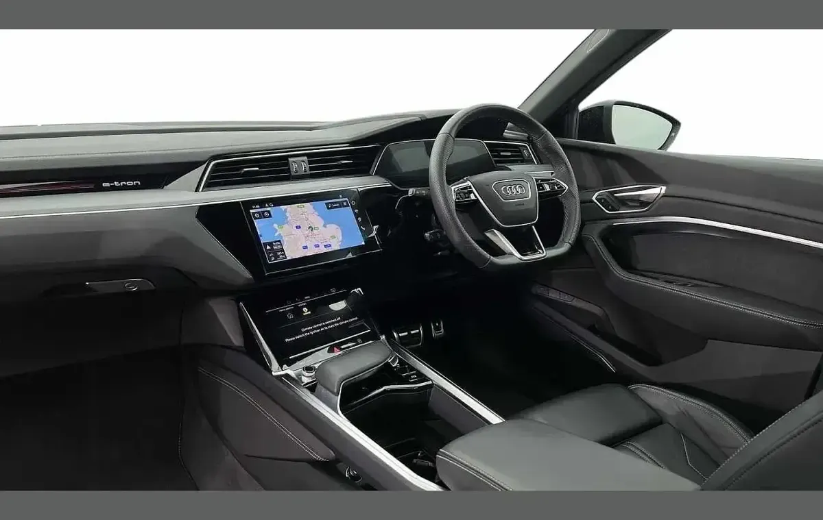 Usado Audi Q8 e-tron Black Edition 300 kW (408 HP) 2024 Preto SUV