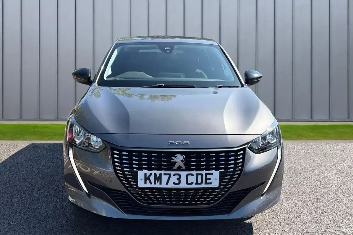 Used Peugeot 208 Active Premium 74 HP (54 kW) 2023 Grey Hatchback