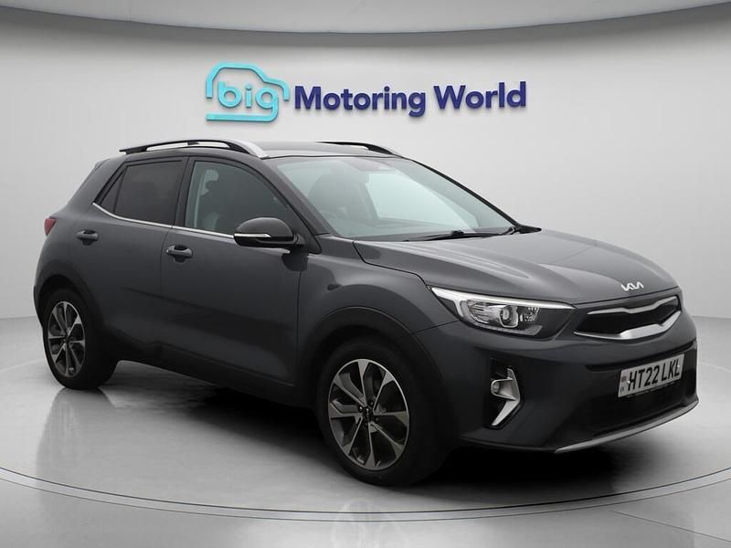 Grey Used 2022 Kia Stonic SUV | £12,900 (Good price) - Image 1/4