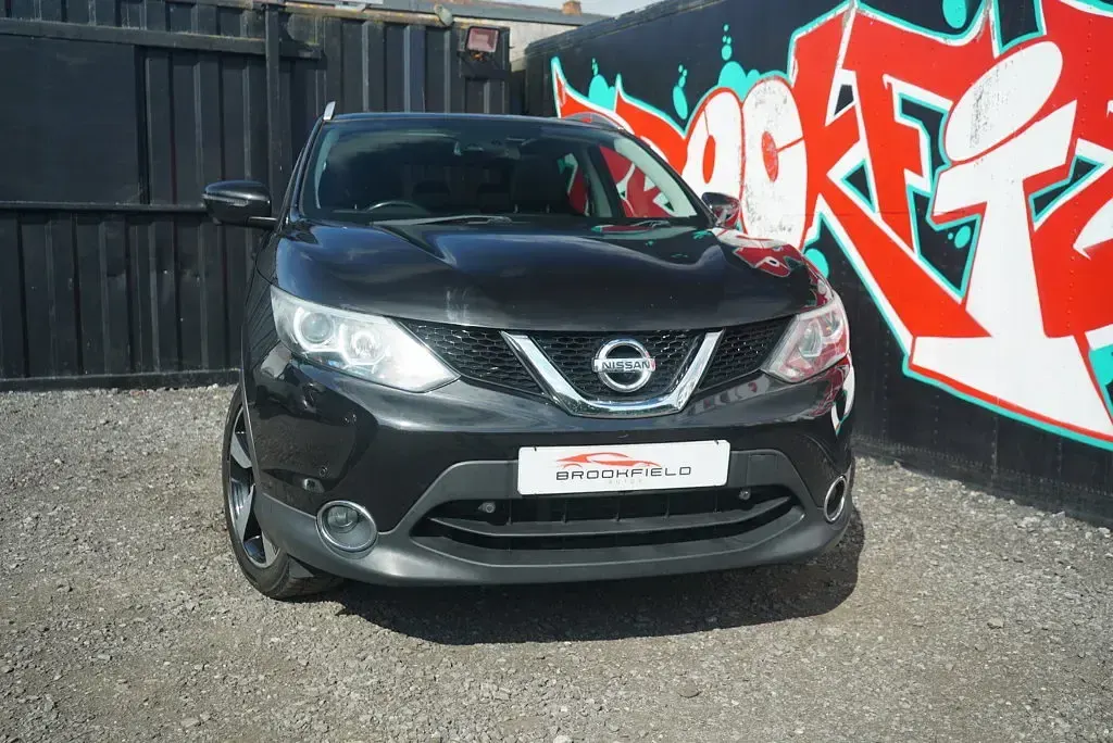 Used Nissan Qashqai N-TEC 163 HP (119 kW) 2015 Black SUV