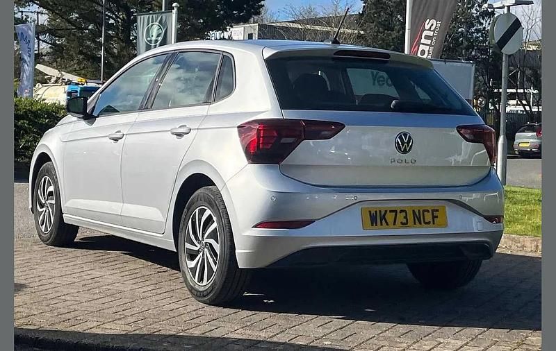 Used VW Polo Life 95 HP (69 kW) 2023 Silver Hatchback