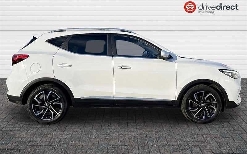 Used MG ZS Exclusive 111 HP (81 kW) 2024 White Hatchback