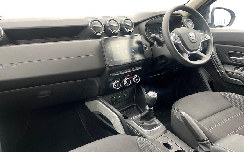 Used Dacia Duster Prestige 101 HP (74 kW) 2022 White SUV