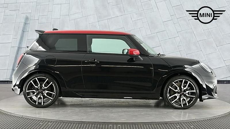 Used Mini Cooper S Hatch 201 HP (147 kW) 2024 Black Hatchback