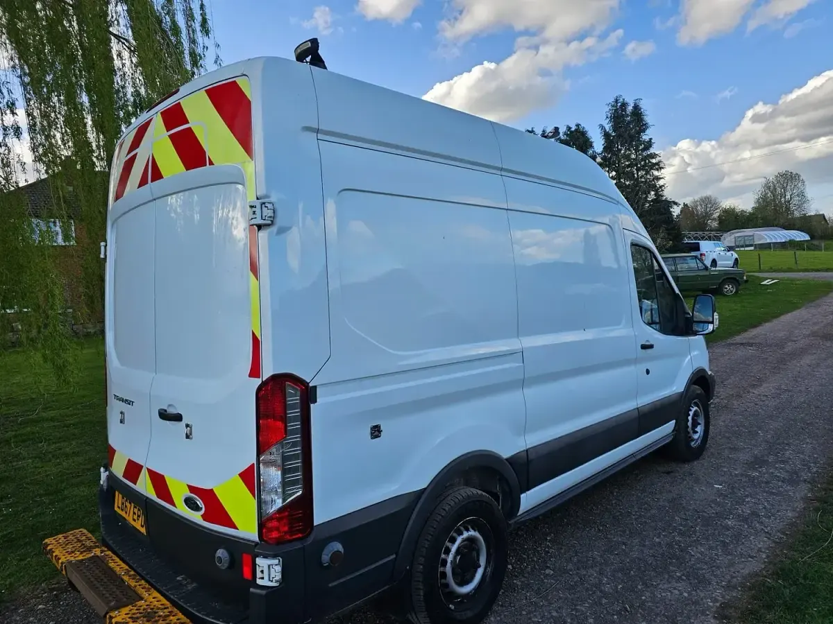 Used Ford Transit 130 HP (95 kW) 2018 White Van