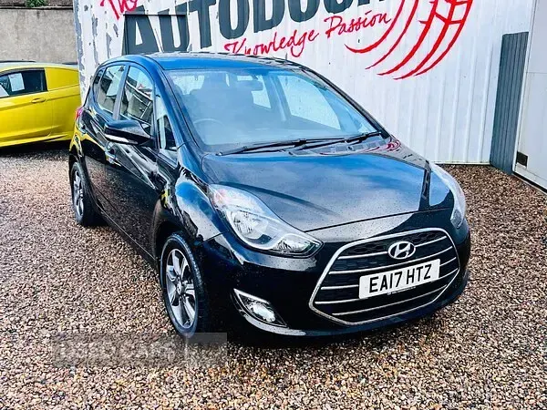 Used Hyundai ix20 SE 90 HP (66 kW) 2017 Black Hatchback