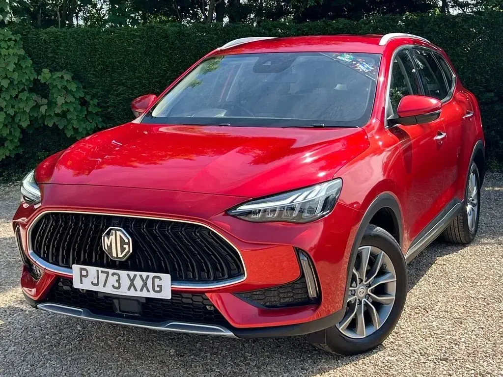 Used MG HS SE 162 HP (119 kW) 2023 Red SUV