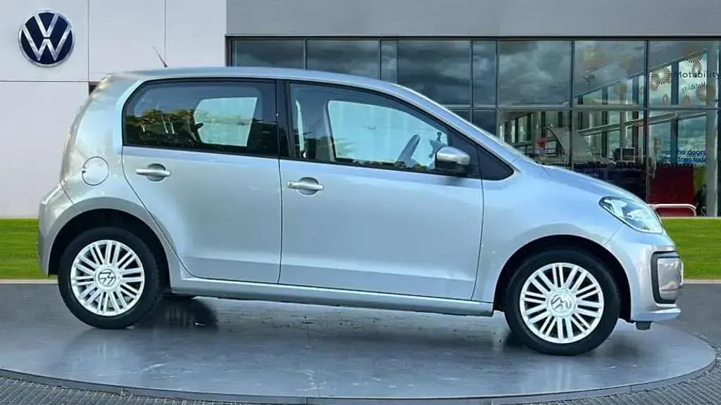 Used VW up! move up! 60 HP (44 kW) 2017 Silver Hatchback