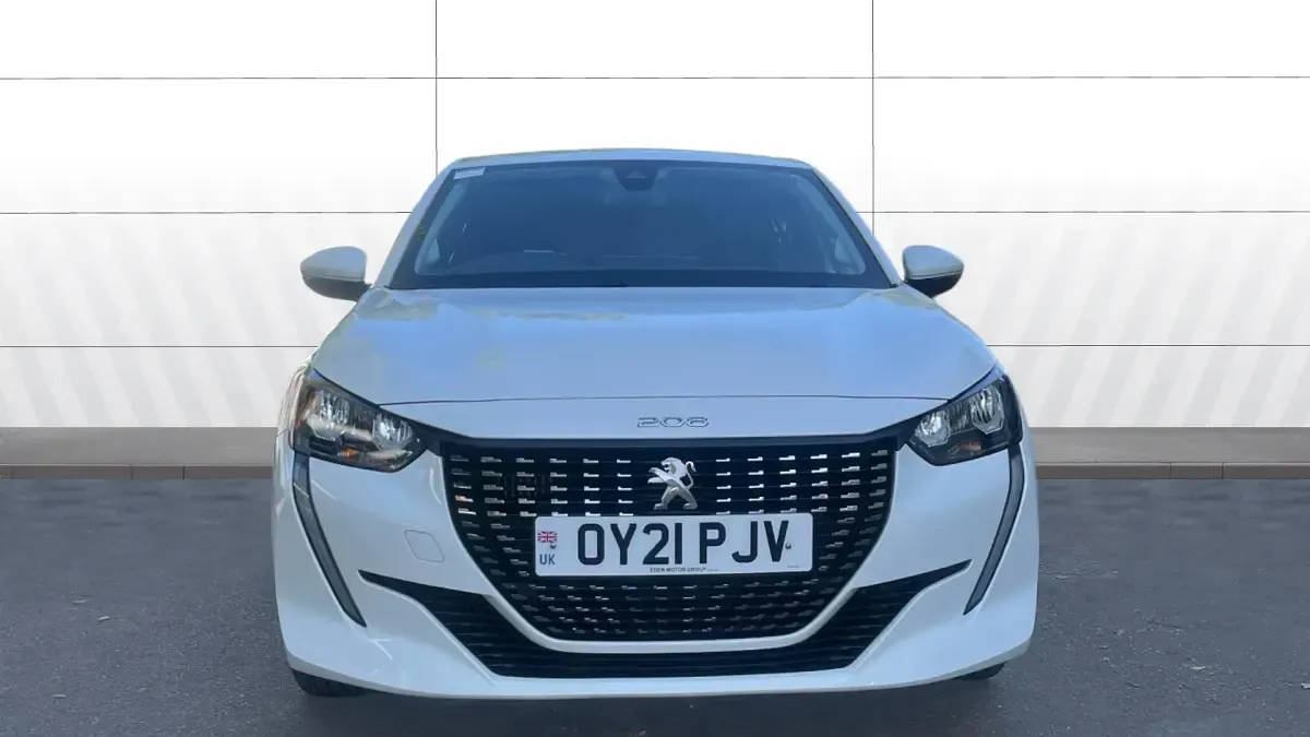 Used Peugeot 208 Allure Premium 102 HP (75 kW) 2021 White Hatchback