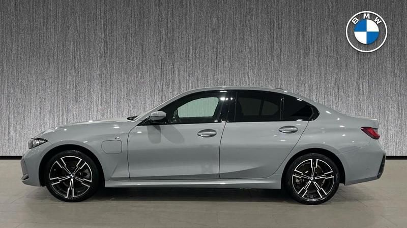 Used BMW 330e M Sport 288 HP (211 kW) 2025 Blue Sedan