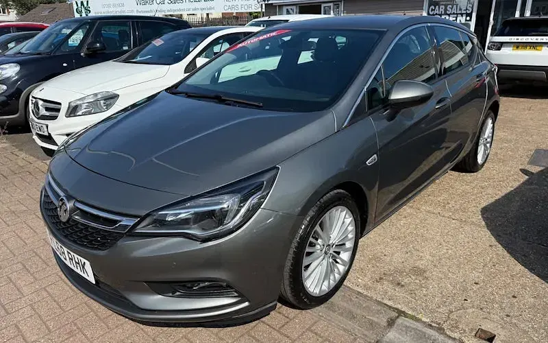 Second-hand Vauxhall Astra Elite 136 CP (100 kW) 2018 Hatchback
