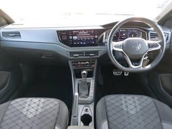 Usado VW Polo R-line 110 HP (80 kW) 2022 Branco Citadino
