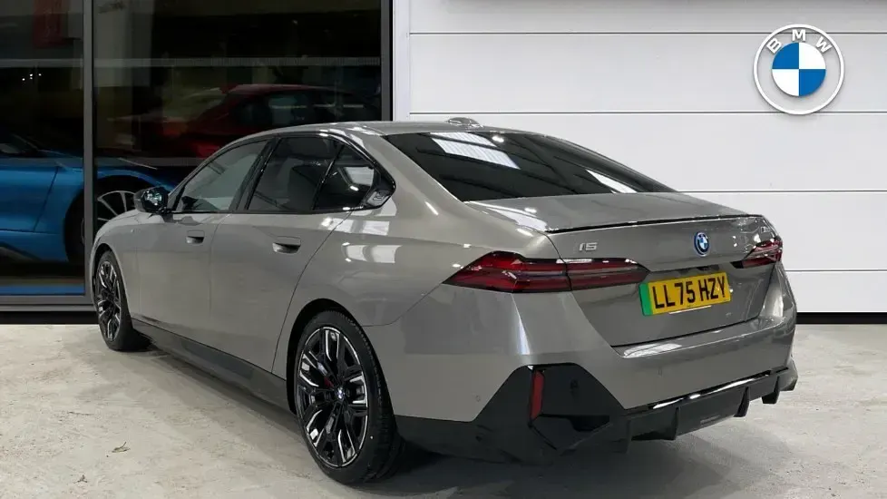 Used BMW i5 Shadowline 436 kW (593 HP) 2025 Grey