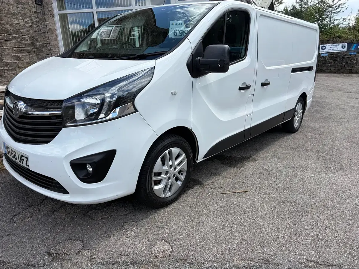 Used Vauxhall Vivaro Sportive 120 HP (88 kW) 2018 White