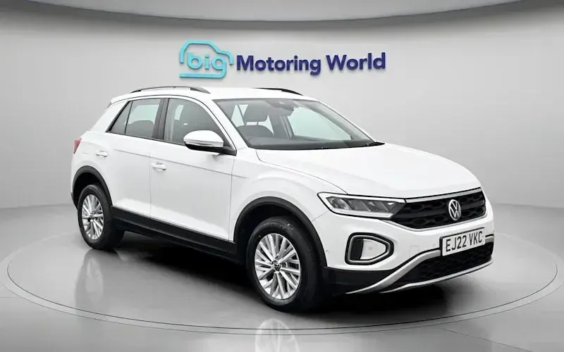 Used VW T-Roc Life 110 HP (80 kW) 2024 SUV