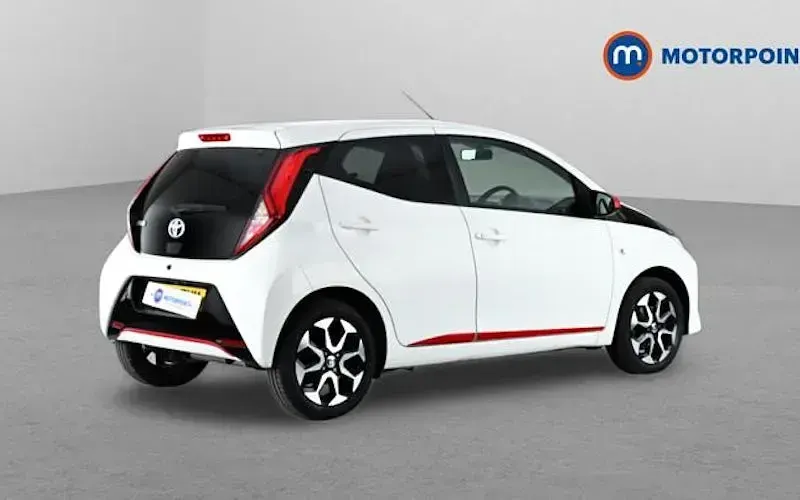 Used Toyota Aygo Trend 72 HP (52 kW) 2020 White Hatchback