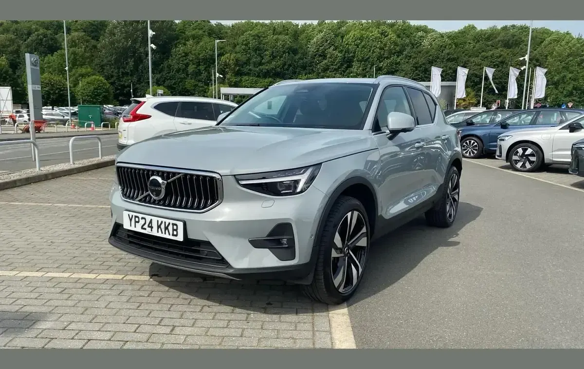 Used Volvo XC40 Ultra 194 HP (142 kW) 2024 Grey SUV