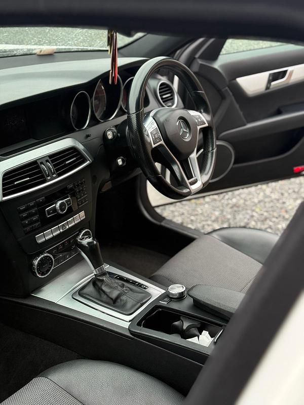 Begagnad Mercedes C250 AMG 2012 Vit Sedan