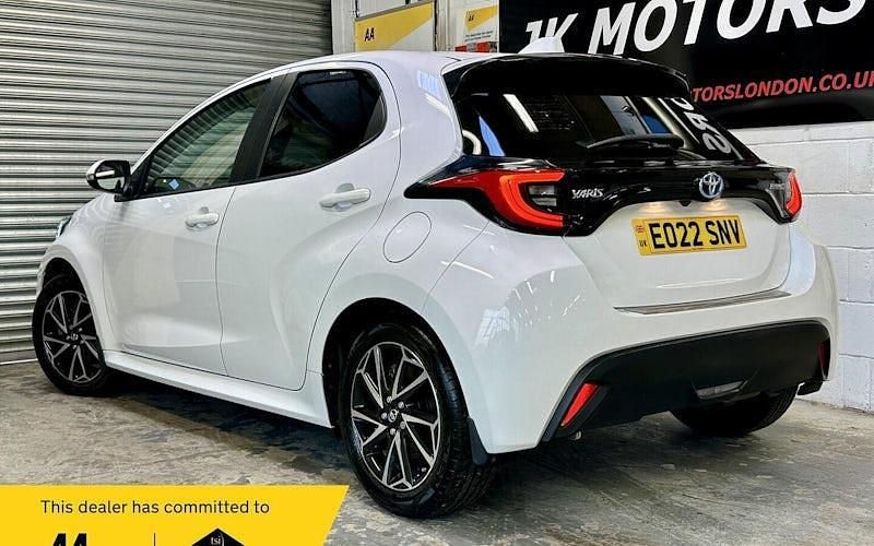 Used Toyota Yaris Hybrid Design 116 HP (85 kW) 2025 Hatchback