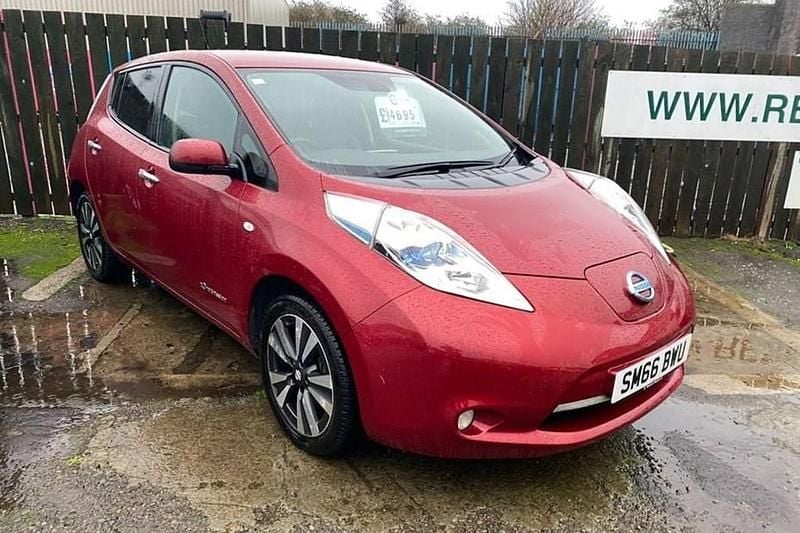 Red Used 2016 Nissan Leaf Tekna Hatchback | £4,495 (A bit pricey) - Image 1/1