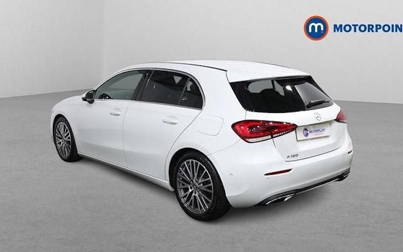 Used Mercedes A180 Executive 136 HP (100 kW) 2022 White Hatchback