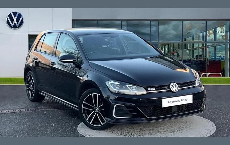 Used VW Golf VII GTE 200 HP (147 kW) 2018 Black Hatchback