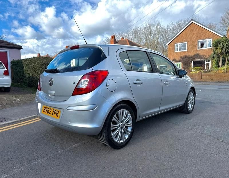 Used Vauxhall Corsa 90 HP (66 kW) 2013 Silver Hatchback