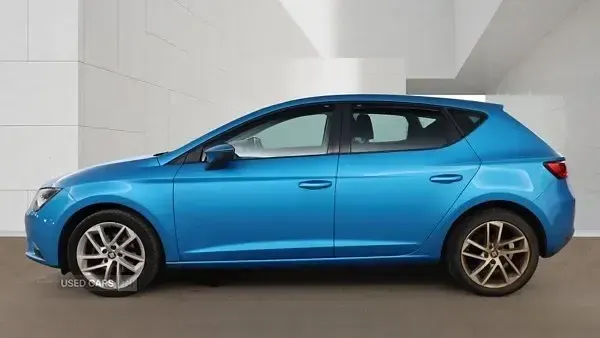Usado Seat Leon SE Dynamic 110 CV (80 kW) 2016 Azul Utilitario