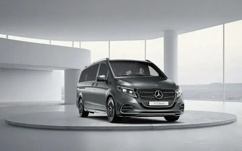 New Mercedes V220 Premium 163 HP (119 kW) 2026 MPV