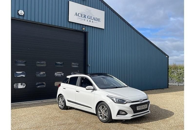White Used 2018 Hyundai i20 Premium SE Hatchback | £10,990 (Fair price) - Image 1/4