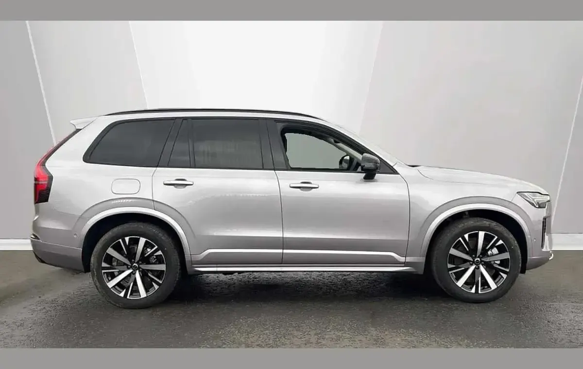 Used Volvo XC90 Plus 455 HP (334 kW) 2025 Silver SUV