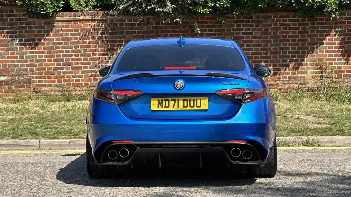 Used Alfa Romeo Giulia Quadrifoglio 503 HP (369 kW) 2022 Blue Sedan