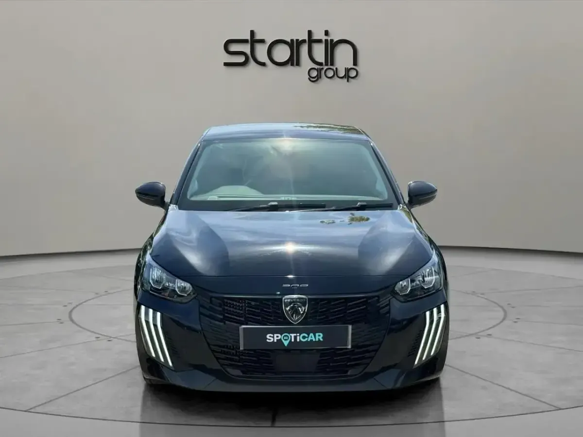 Used Peugeot 208 Allure 99 HP (72 kW) 2025 Black Hatchback