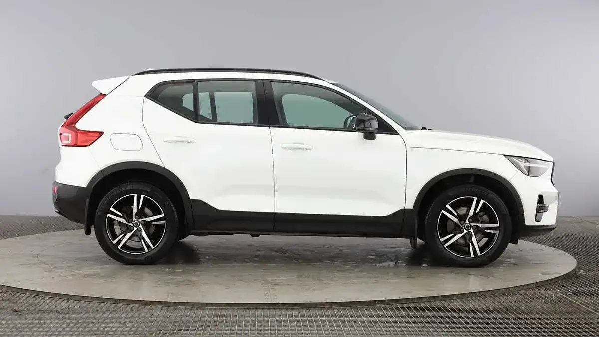 Used Volvo XC40 Plus 2022 White SUV