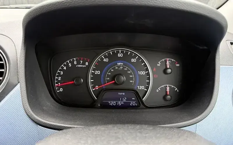 Used Hyundai i10 SE 66 HP (48 kW) 2015 Grey Hatchback