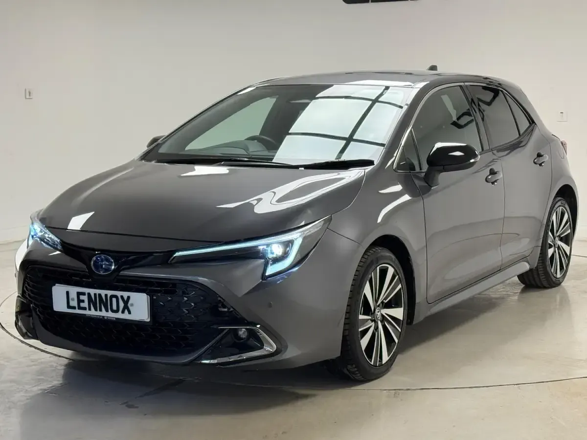 Used Toyota Corolla Design 140 HP (102 kW) 2025 Grey Hatchback
