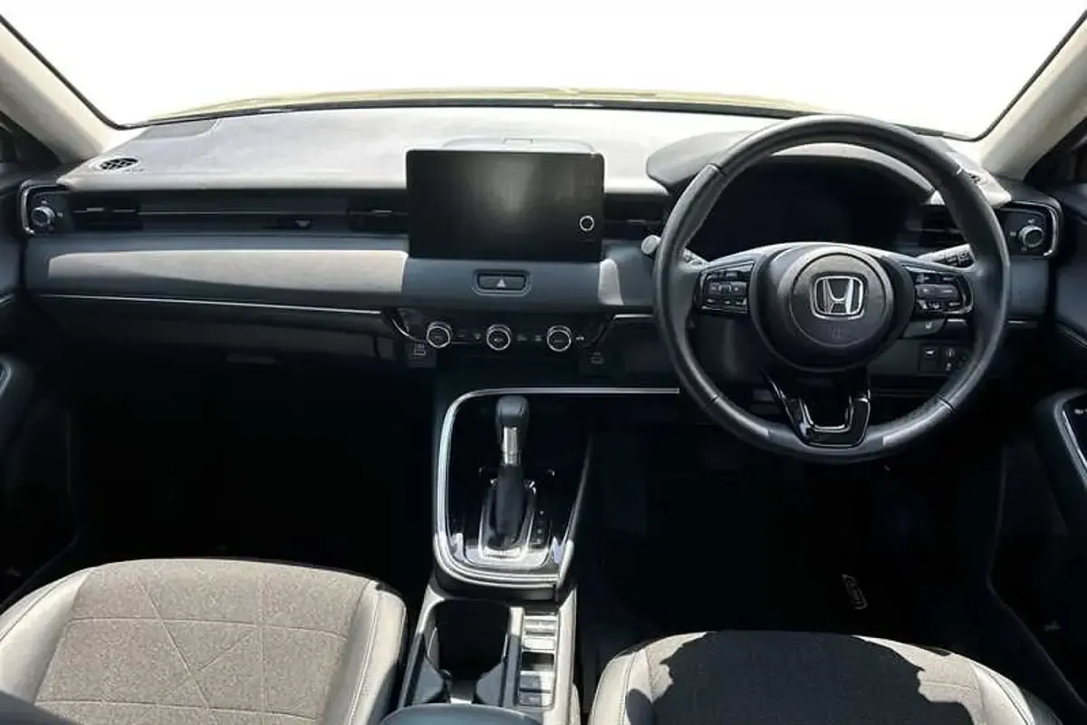 Used Honda HR-V Advance 131 HP (96 kW) 2024 Beige SUV