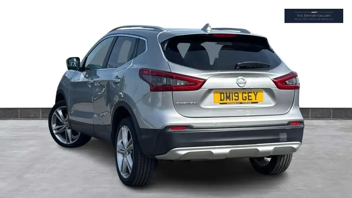 Used Nissan Qashqai N-Motion 140 HP (102 kW) 2019 Silver SUV