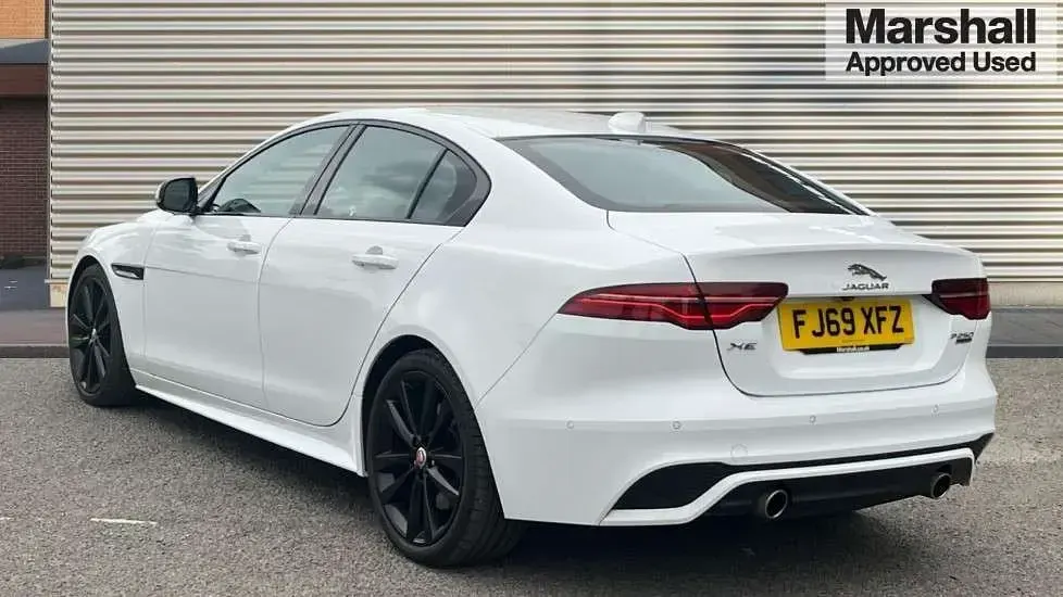 Used Jaguar XE R-Dynamic 249 HP (183 kW) 2019 White Sedan