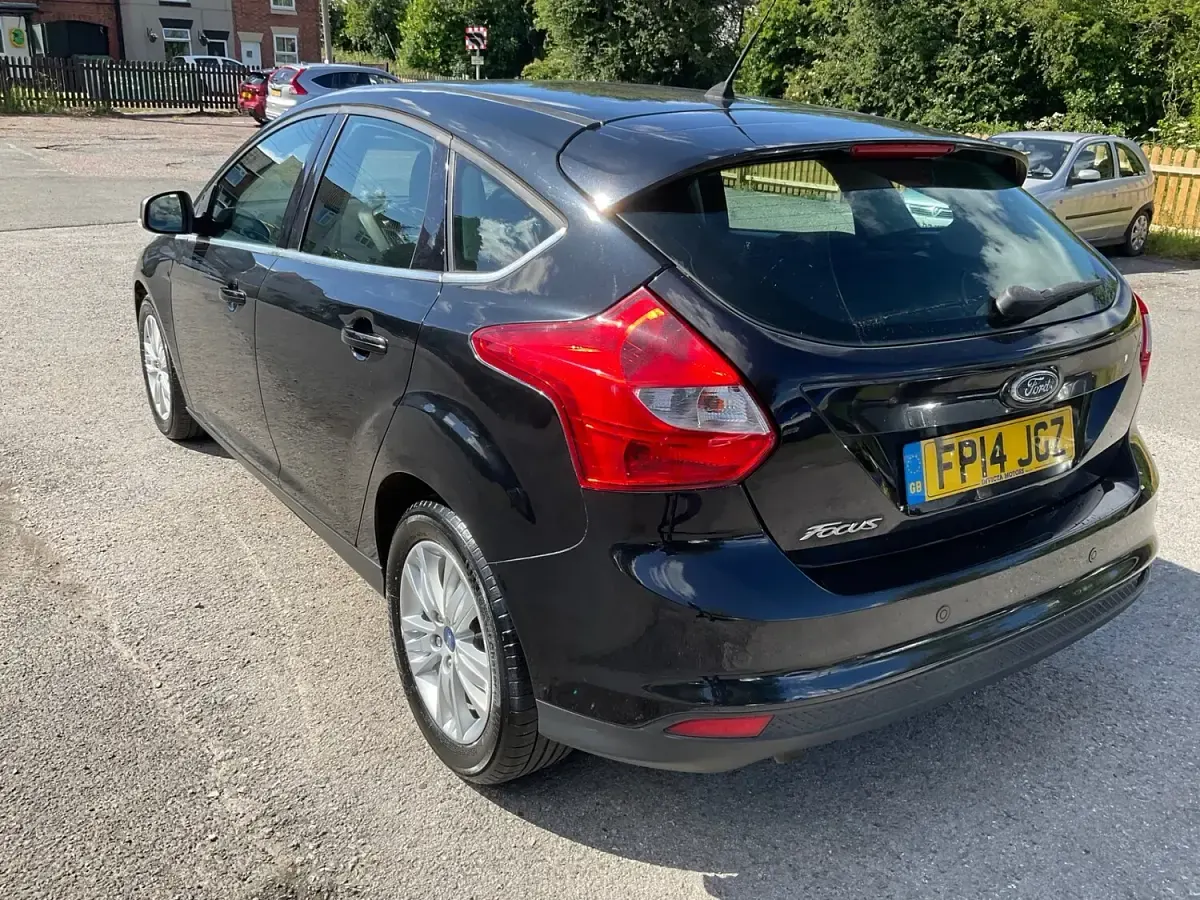 Used Ford Focus Titanium 115 HP (84 kW) 2014 Black Hatchback
