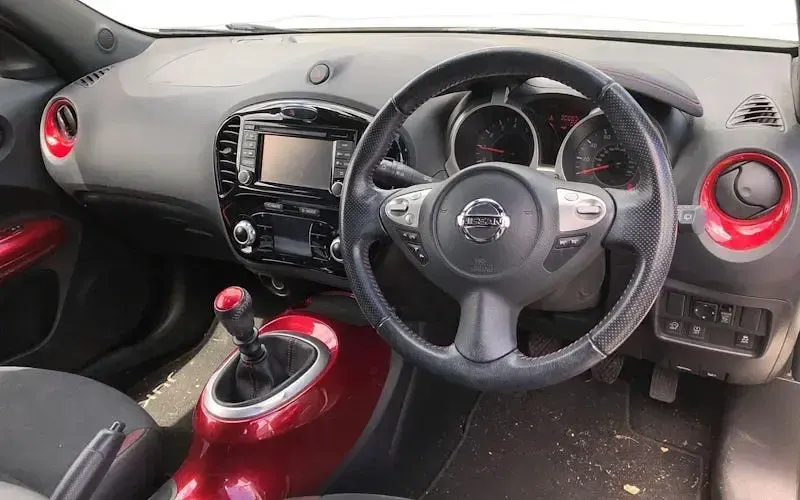 Used Nissan Juke Pack 116 HP (85 kW) 2017 White SUV