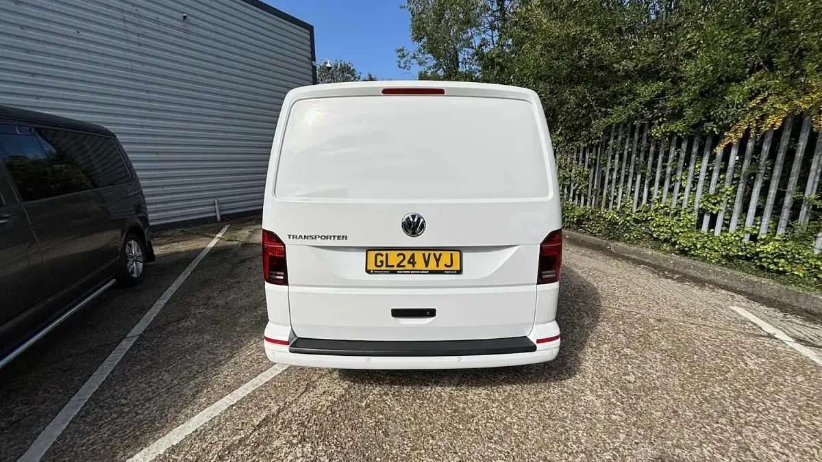 Used VW T7 Highline 2024 White Van