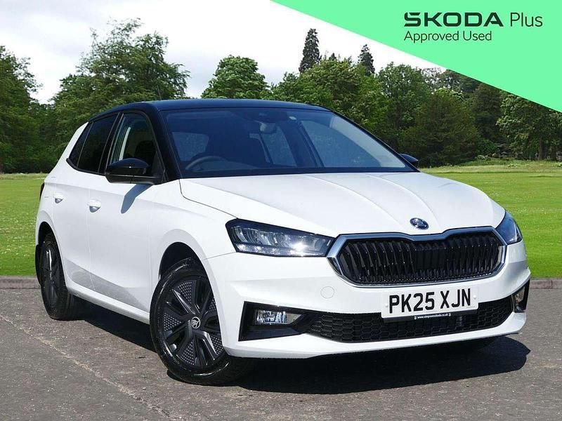 White Used 2025 Skoda Fabia Design Edition Hatchback | £20,775 (A bit pricey) - Image 1/4