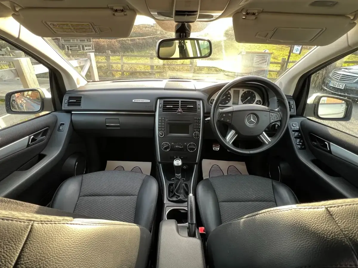 Usado Mercedes B160 2010 Azul Monovolume