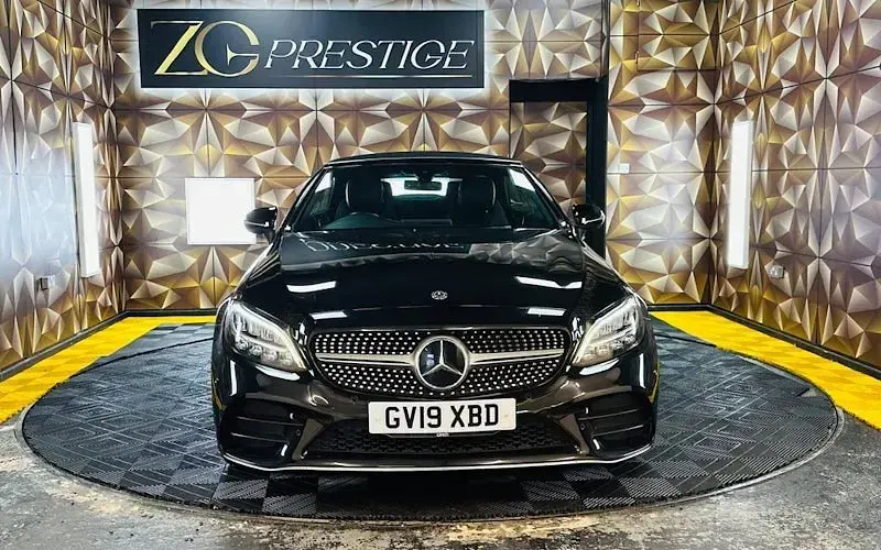 Używany Mercedes C220 AMG line 194 KM (142 kW) 2019 Czarny Kabriolet