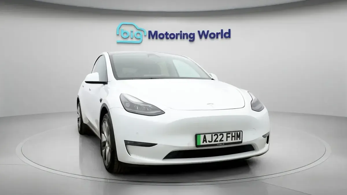 Used Tesla Model Y Long Range AWD 378 kW (514 HP) 2022 White SUV
