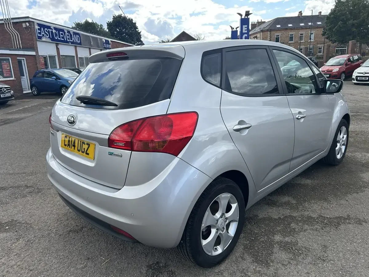 Used Kia Venga 90 HP (66 kW) 2014 Silver Hatchback