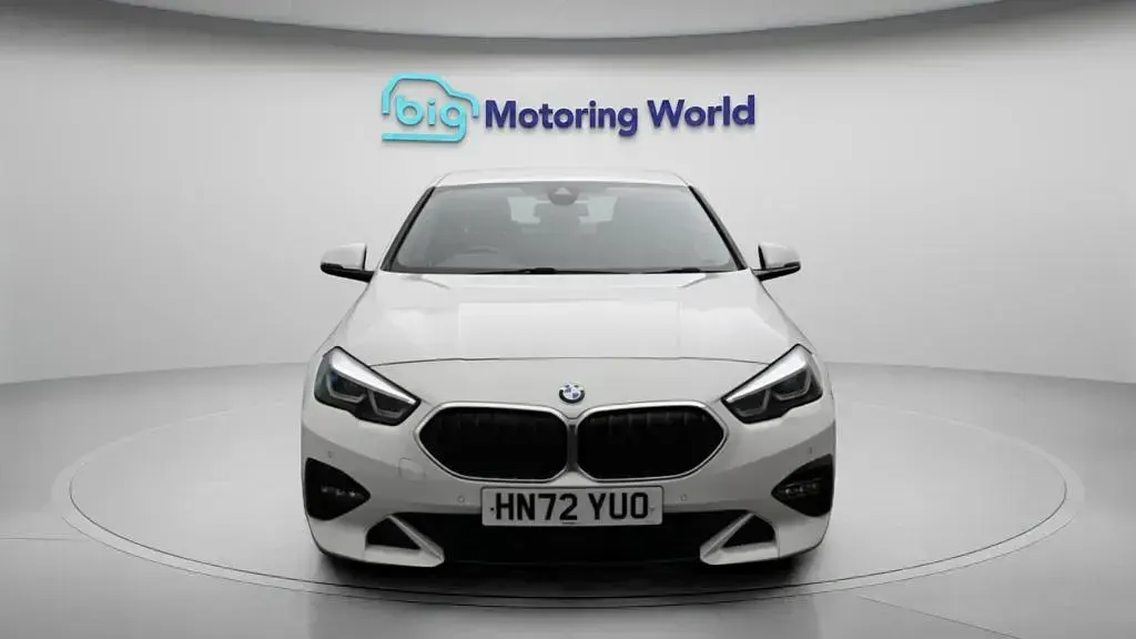 Used BMW 218 Sport Line 136 HP (100 kW) 2022 White Sedan